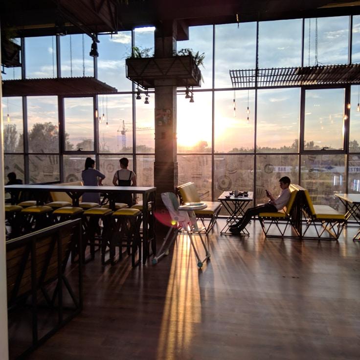 Dining out as an expat family in Canada